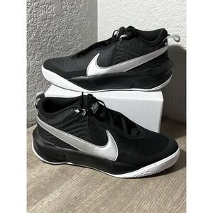 Nike Team Hustle D 10nBoys Basketball Sneaker‎ Shoe Black Size 4.5Y CW6735-004
